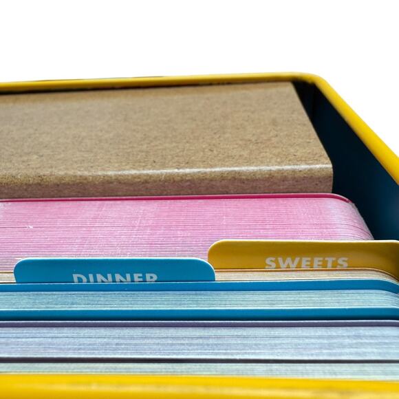 The Pioneer Woman Favorite Recipes Tin Box William Morrow Floral Design 2019 - Picture 9 of 13